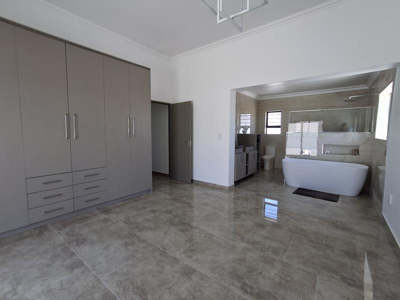 3 Bedroom Property for Sale in Britannia Bay Western Cape